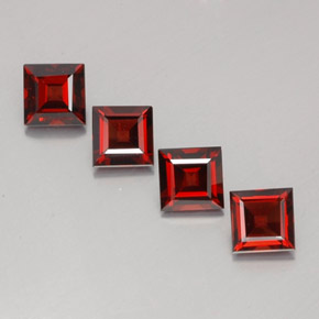 Achetez naturel ct rouge grenat pyrope gems, carré, en provenance mozambique chez gemselect. en stock, livraison internationale!