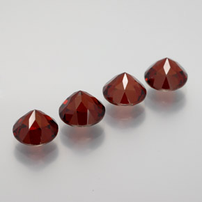 Achetez naturel ct Rouge foncé Grenat pyrope gems, Coupe roude, En provenance Mozambique chez GemSelect. En stock, livraison internationale!