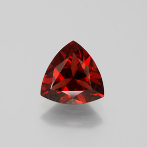 Grenat pyrope Rouge foncé naturelle Trillion, 1.85 ct, VVS