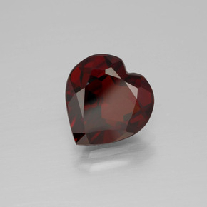Grenat pyrope Rouge naturelle Forme de coeur, 3.63 ct, VVS