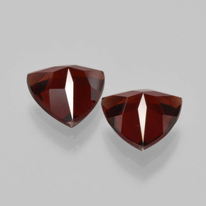 Achetez naturel ct rouge grenat pyrope gems, trillion, en provenance mozambique chez gemselect. en stock, livraison internationale!