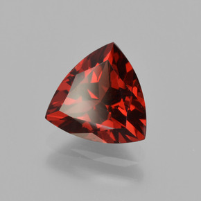 Grenat pyrope rouge naturelle trillion, 1,92 ct, VS