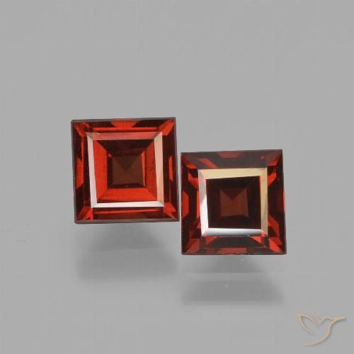 1.76ctw Naturel Rouge foncé Grenat pyrope, Carré, VS