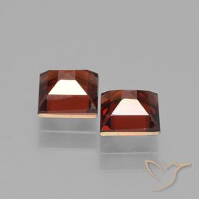 Shop natural 1.76ct Rouge foncé Grenat pyrope gems, Carré, from Mozambique at GemSelect. In stock, global shipping!