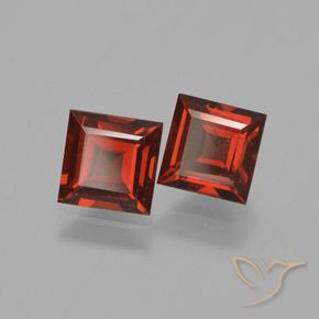 Shop natural 1.58ct Rouge foncé Grenat pyrope gems, Carré, from Mozambique at GemSelect. In stock, global shipping!