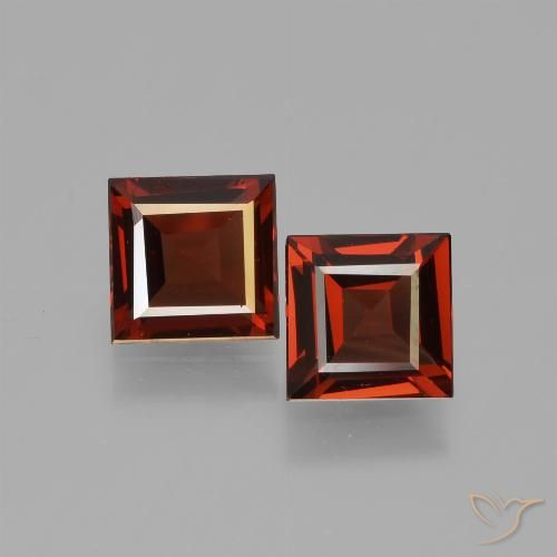1.45ctw Naturel Rouge foncé Grenat pyrope, Carré, VVS-VS