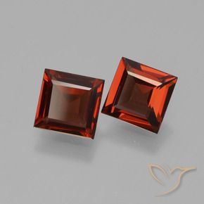 Shop natural 1.45ct Rouge foncé Grenat pyrope gems, Carré, from Mozambique at GemSelect. In stock, global shipping!