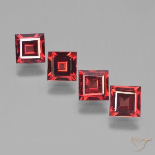 2.76ctw Naturel Rouge moyen Grenat pyrope, Carré, VS