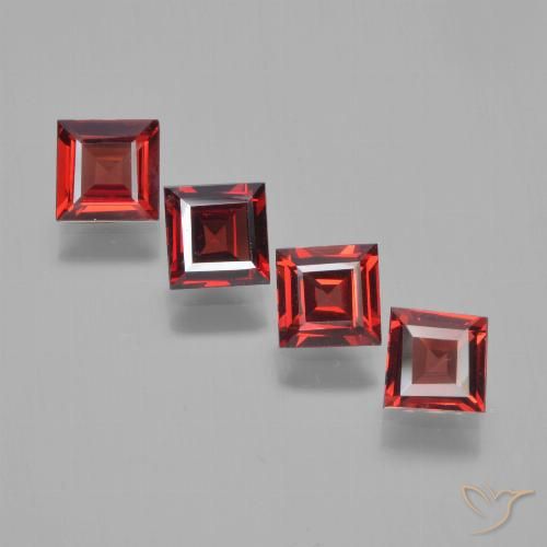 2.44ctw Naturel Rouge moyen Grenat pyrope, Carré, VS