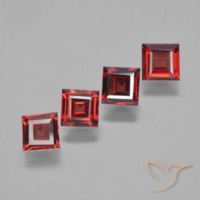 Shop natural 2.44ct Rouge moyen Grenat pyrope gems, Carré, from Mozambique at GemSelect. In stock, global shipping!