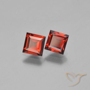 Shop natural 1.51ct Rouge vif Grenat pyrope gems, Carré, from Mozambique at GemSelect. In stock, global shipping!