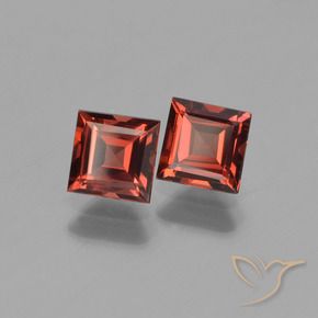 Shop natural 1.46ct Rouge foncé Grenat pyrope gems, Carré, from Mozambique at GemSelect. In stock, global shipping!