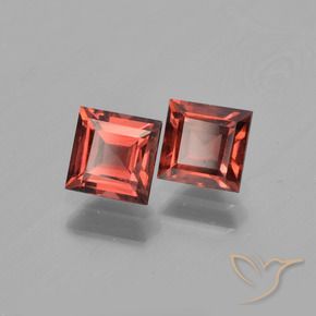 Shop natural 1.57ct Rouge moyen Grenat pyrope gems, Carré, from Mozambique at GemSelect. In stock, global shipping!