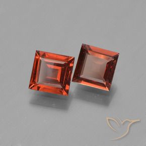 Shop natural 1.35ct Rouge foncé Grenat pyrope gems, Carré, from Mozambique at GemSelect. In stock, global shipping!