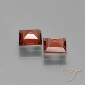 Shop natural 1.35ct Rouge foncé Grenat pyrope gems, Carré, from Mozambique at GemSelect. In stock, global shipping!