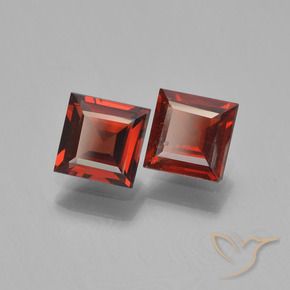 Shop natural 1.55ct Rouge groseille Grenat pyrope gems, Carré, from Mozambique at GemSelect. In stock, global shipping!