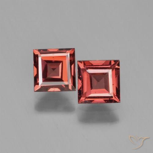 1.60ctw Naturel Rouge foncé Grenat pyrope, Carré, VS