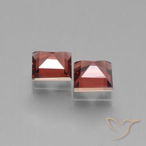 Shop natural 1.51ct Rouge foncé Grenat pyrope gems, Carré, from Mozambique at GemSelect. In stock, global shipping!