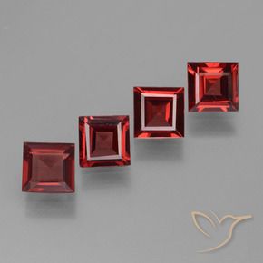 Shop natural 2.52ct Rouge sang profond Grenat pyrope gems, Carré, from Mozambique at GemSelect. In stock, global shipping!