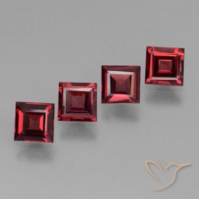 Shop natural 2.53ct Rouge foncé Grenat pyrope gems, Carré, from Mozambique at GemSelect. In stock, global shipping!