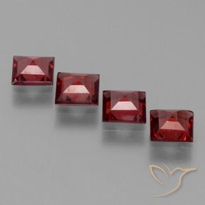 Shop natural 2.28ct Rouge foncé Grenat pyrope gems, Carré, from Mozambique at GemSelect. In stock, global shipping!