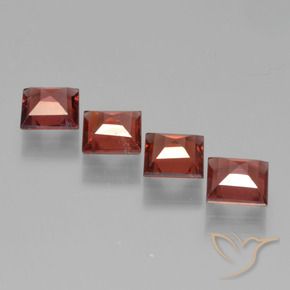 Shop natural 2.61ct Rouge moyen Grenat pyrope gems, Carré, from Mozambique at GemSelect. In stock, global shipping!