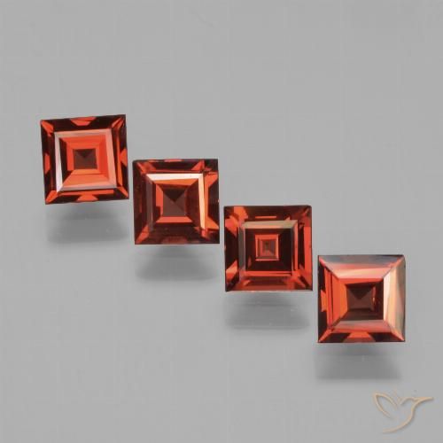 2.75ctw Naturel Rouge moyen Grenat pyrope, Carré, VS
