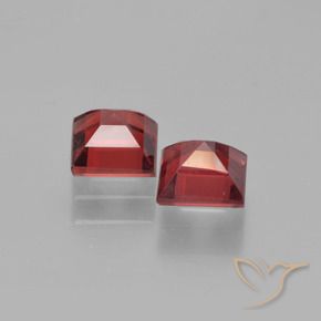 Shop natural 1.58ct Rouge foncé Grenat pyrope gems, Carré, from Mozambique at GemSelect. In stock, global shipping!