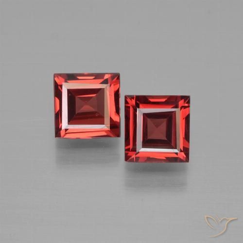 1.47ctw Naturel Rouge sang profond Grenat pyrope, Carré, VS