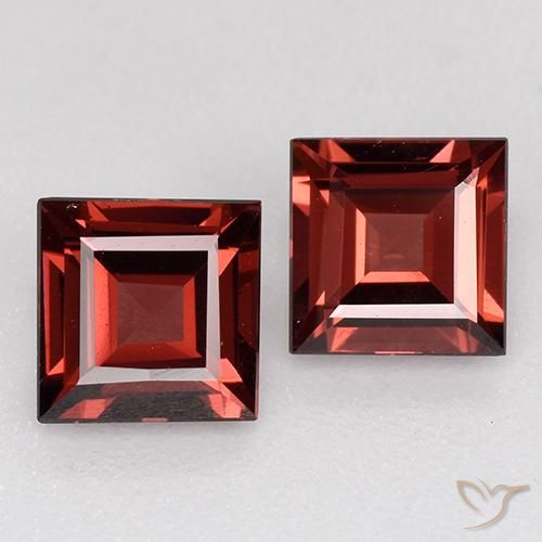 1.39ctw Naturel Rouge foncé Grenat pyrope, Carré, VS