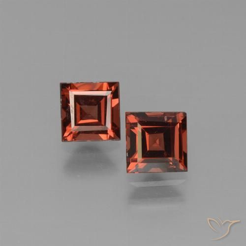 1.64ctw Naturel Rouge moyen Grenat pyrope, Carré, VS