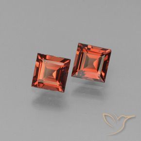 Shop natural 1.64ct Rouge moyen Grenat pyrope gems, Carré, from Mozambique at GemSelect. In stock, global shipping!