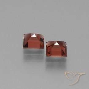Shop natural 1.55ct Baies rouge profond Grenat pyrope gems, Carré, from Mozambique at GemSelect. In stock, global shipping!