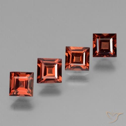 2.82ctw Naturel Rouge moyen Grenat pyrope, Carré, VVS-VS