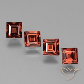 Shop natural 2.82ct Rouge moyen Grenat pyrope gems, Carré, from Mozambique at GemSelect. In stock, global shipping!