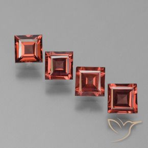 Shop natural 2.89ct Rouge écarlate Grenat pyrope gems, Carré, from Mozambique at GemSelect. In stock, global shipping!