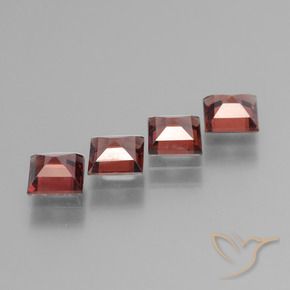 Shop natural 2.67ct Rouge moyen Grenat pyrope gems, Carré, from Mozambique at GemSelect. In stock, global shipping!