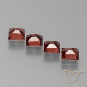 Shop natural 2.98ct Rouge foncé Grenat pyrope gems, Carré, from Mozambique at GemSelect. In stock, global shipping!