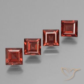 Shop natural 3.28ct Rouge moyen Grenat pyrope gems, Carré, from Mozambique at GemSelect. In stock, global shipping!