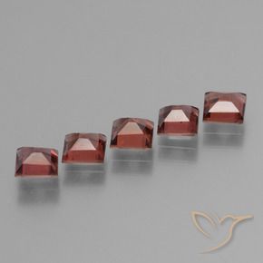 Shop natural 2.86ct Brique rouge Grenat pyrope gems, Carré, from Mozambique at GemSelect. In stock, global shipping!