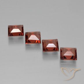 Shop natural 2.47ct Rouge Sangria Grenat pyrope gems, Carré, from Mozambique at GemSelect. In stock, global shipping!