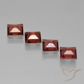 Shop natural 2.59ct Rouge moyen Grenat pyrope gems, Carré, from Mozambique at GemSelect. In stock, global shipping!