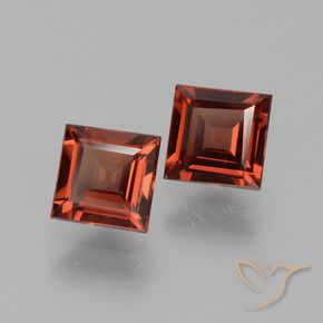 Shop natural 1.58ct Rouge moyen Grenat pyrope gems, Carré, from Mozambique at GemSelect. In stock, global shipping!
