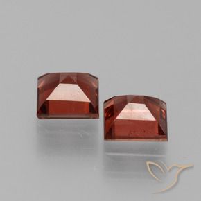 Shop natural 1.55ct Rouge foncé Grenat pyrope gems, Carré, from Mozambique at GemSelect. In stock, global shipping!