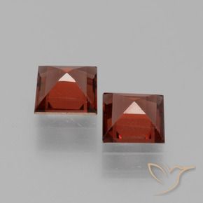 Shop natural 1.40ct Rouge écarlate Grenat pyrope gems, Carré, from Mozambique at GemSelect. In stock, global shipping!