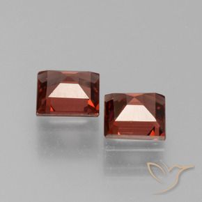 Shop natural 1.47ct Brique rouge Grenat pyrope gems, Carré, from Mozambique at GemSelect. In stock, global shipping!