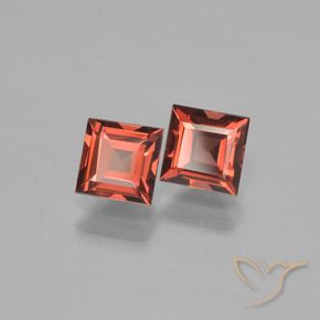 Shop natural 1.52ct Rouge écarlate Grenat pyrope gems, Carré, from Mozambique at GemSelect. In stock, global shipping!