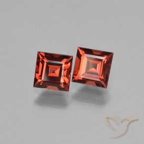 Shop natural 1.70ct Rouge moyen Grenat pyrope gems, Carré, from Mozambique at GemSelect. In stock, global shipping!