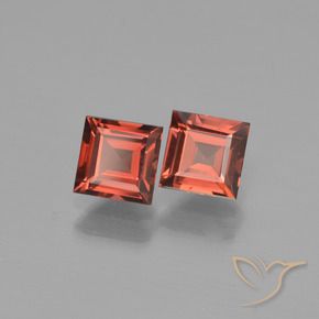 Shop natural 1.66ct Rouge écarlate Grenat pyrope gems, Carré, from Mozambique at GemSelect. In stock, global shipping!