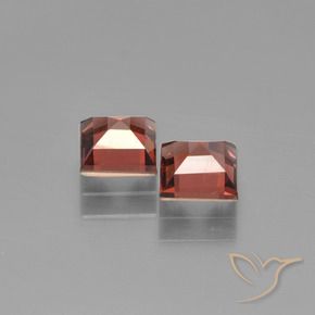 Shop natural 1.66ct Rouge écarlate Grenat pyrope gems, Carré, from Mozambique at GemSelect. In stock, global shipping!